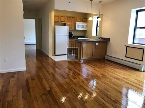 Renovated 3 Bed 2 Bath, laundry, parking, yard. . Apartments for rent in queens by owner